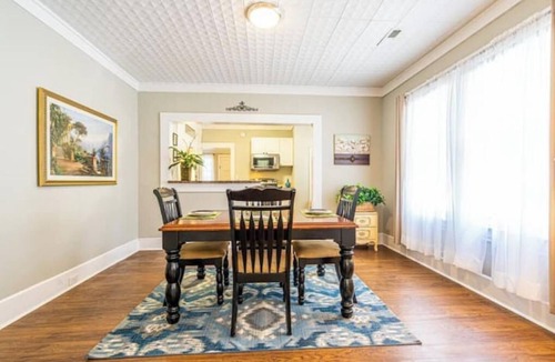 Decatur House | River City Historic Cottage - Entire House 2 Bedrm