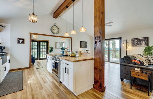Loudon House | River View Retreat Near Watts Bar Lake