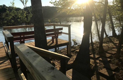 Harbor House Cottage | Riverfront Cottage with Barbecue, Kayaks and Dock in Charlotte, North Carolina