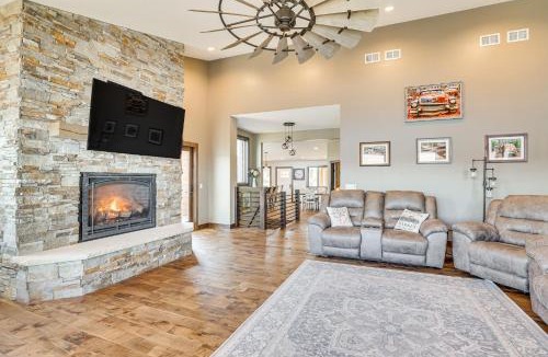 Wabasha House | Riverfront Home w/Yard Games in Wabasha!