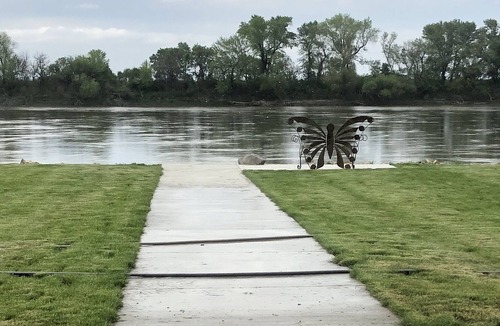 Bendena House | Riverfront House