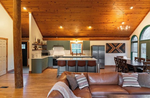 Millville House | Riverfront Retreat at Harpers Ferry, Float & Swim!