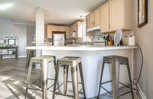 Savannah House | Riverfront Savannah Getaway w/Pool & Dock!
