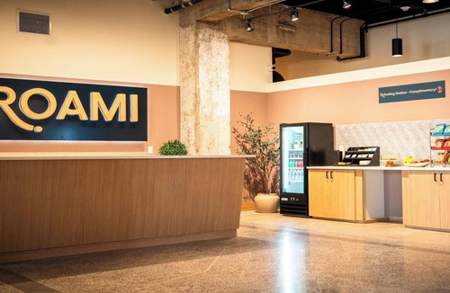 Downtown Minneapolis Apartment | Roami at Century Plaza | 2BR 2BA Loft | sleeps 6