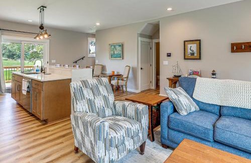 Rock Hall House | Rock Hall Retreat w/Balcony Near Park & Marina!