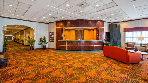 Marshalltown Hotel | Rock Island Inn & Suites Marshalltown
