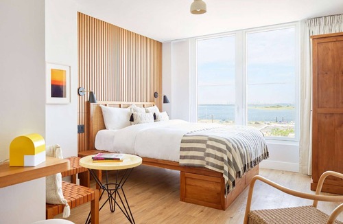 Queens Hotel | Rockaway Beach Stay | Pool. Rooftop. Dining + Spa