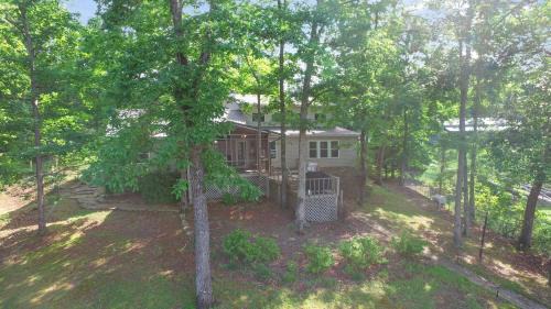 Double Springs House | Rocking W - Screened In Porch And Lakeside Fire Pit!