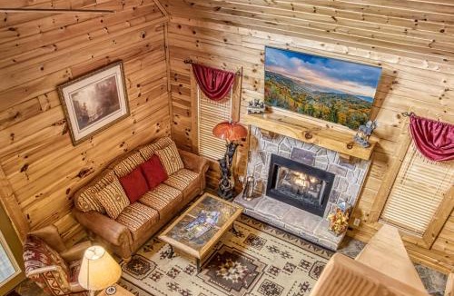 Sevierville Ski Chalet | Rocky Top Heaven - Arcade Game, Resort Pool, 560 FREE tickets each paid day!