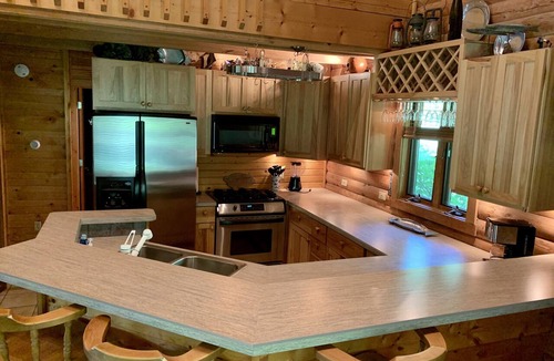 Hanover Cabin | Rocky Waters Estate, Hanover IL - Fisherman’s Cabin