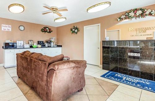 Prattville Hotel | Rodeway Inn Prattville I-65