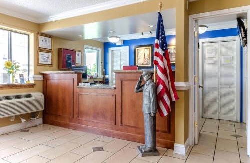 Jacksonville Hotel | Rodeway Inn & Suites Jacksonville near Camp Lejeune