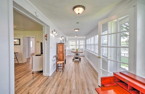 Deltaville House | Romantic Waterfront Abode with Patio & Dock!