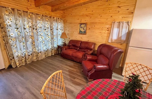 Onalaska Cabin | Romantic waterfront cabin #2, Lake Livingston TX