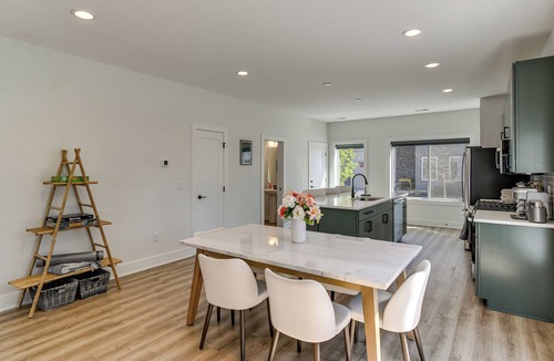 Downtown Des Moines House | Rooftop Oasis: Downtown Des Moines Townhome