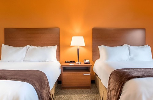 Berwick Hotel | Room with Kitchen Setup In The Heart of Ankeny Near Iowa Culinary Institute