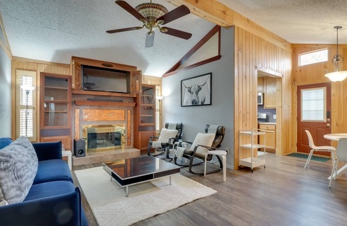 Round Rock House | Round Rock Home with Large Yard: 20 Mi to Austin!