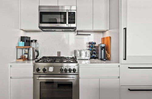 Williamsburg Apartment | Rove Travel | Metropolitan Place | PH with Gym