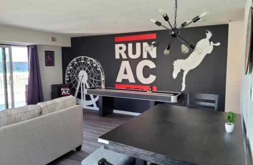 Atlantic City House | Run-AC Villa- Block from Ocean Casino & Waterpark!