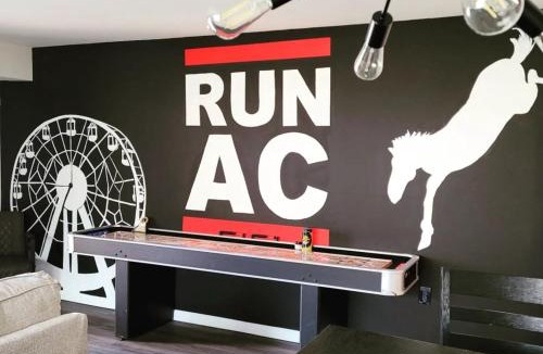 Atlantic City House | Run-AC Villa- Block from Ocean Casino & Waterpark!