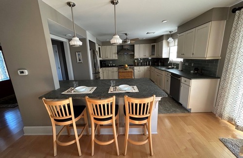 Dennisville House | Run Creek Cottage 2.3 miles to Ocean City, NJ