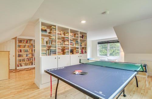Hyde Park House | Rural Retreat 3 Mi to Morrisville & Rail Trail!