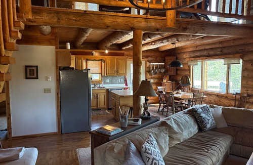 Keystone House | Rushmore View Retreat