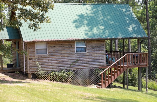 Lucedale Cabin | Rustic Cabin Overlooking Private 48 acre Bass Fishing Lake