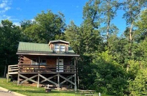 Savanna Cabin | Rustic River Cabin 10