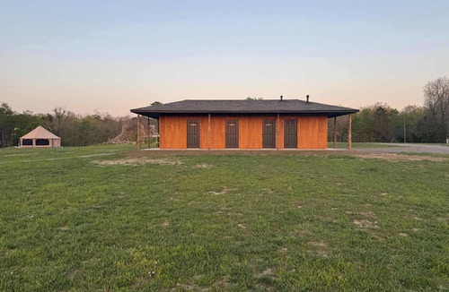Tahlequah House | RV site 1 @ The River Bluff Cabins