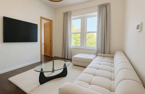 Jersey City Apartment | Sacred Winter Calm | Skyline Views, 15 Min to NYC