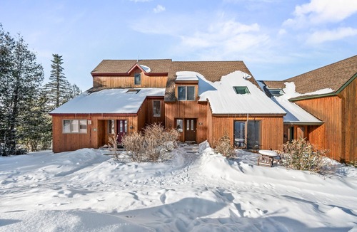 Rangeley Condo | Saddleback | 14 Clubhouse | Ski in/out | Sauna