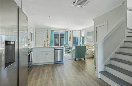 Downtown Wilmington Villa | Saltwater at The Cove Riverwalk Villas