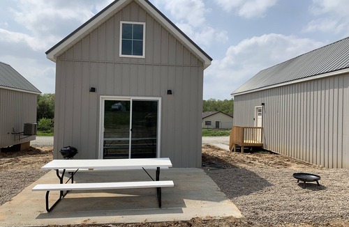 Monroe City Cabin | Salty Cedar Cabins #2