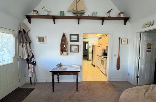 Deep Hole House | Sanderling - Spacious 4BR home with fenced in back yard & dog friendly.
