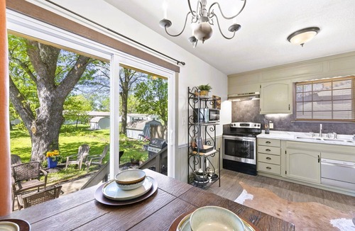 Franklin County Condo | Santa Fe 1976! Work Travel Stay Awhile Game Room!