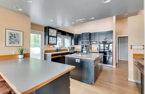 Hardyville House | Scenic, Spacious Riverside Retreat | Ropeyarn