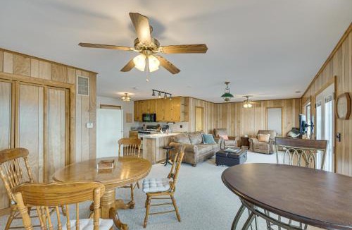 Fulton House | Scenic Views & Yard: Mississippi River Retreat!
