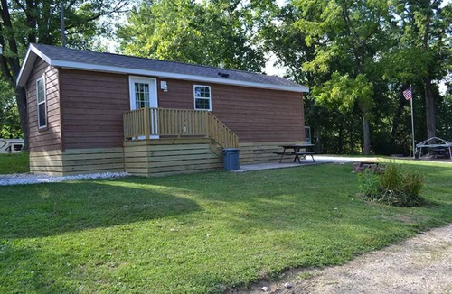 Pittsfield Cabin | Scenic Waterfront Cottage | Steps to Pine Lake & Family-Friendly Resort