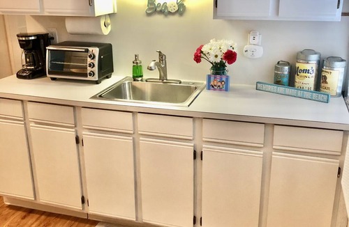 Sea Bright Apartment | Sea Bright Vista - Ocean Views and one block to the beach!