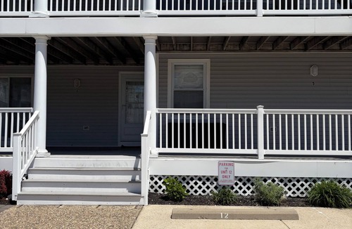 Sea Isle City Condo | Sea Isle is at its best in this Bright, Charming 2 bedroom, 1.5 bath Condo