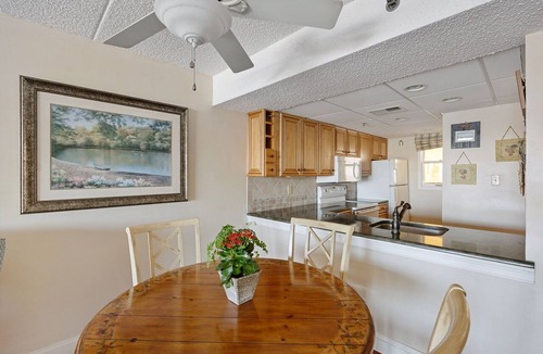 Avalon Condo | Sea La Vie - Oceanview Condo with Pool
