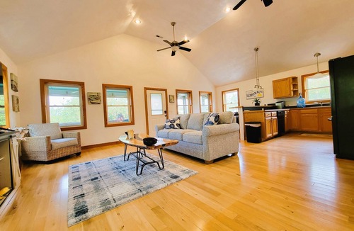 Carova Beach House | Seaside Serenity Unleashed 3-bedroom Enjoyable beach getaway!