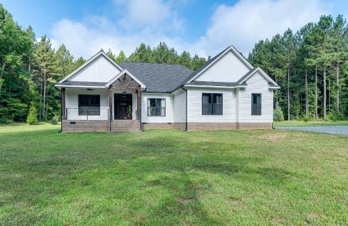 Bennett House | Secluded 18-Acre Retreat in Staley w/Game Room
