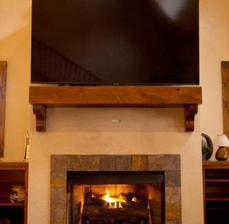 Mentone House | Secluded Cabin - Games, Fire Pit, Hot Tub, Pet OK