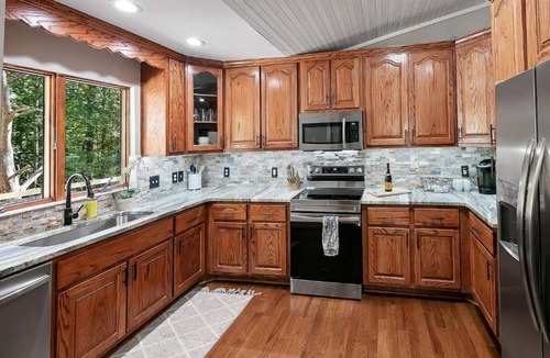 Louisville Cabin | Secluded Cabin on 10 Acres 15 Min from Everything