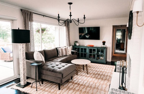 Bowling Green House | Secluded lakefront cottage on Lake Wylie in Charlotte, NC