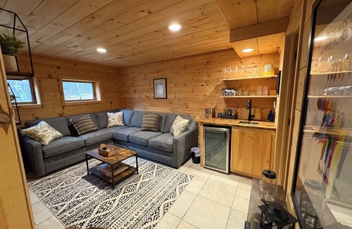 Wilmington House | Secluded Riverfront Cabin - 5 Min to Whiteface.