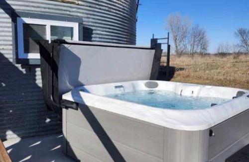 Smithville Other | Secluded Silo