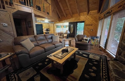Sevierville Cabin | Secluded, SuperFast WiFi, Video Arcade, Fishing & 2 Pools